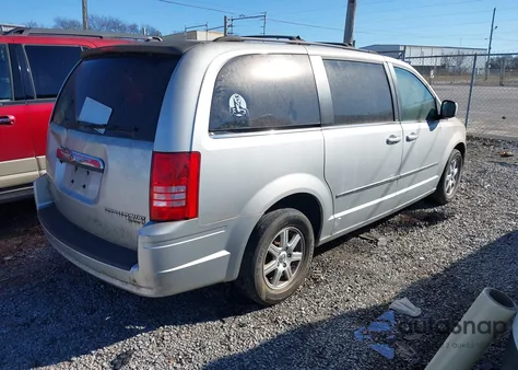 2010 Chrysler Town & Country Touring from USA, damaged, VIN 2A4RR5D17AR252701